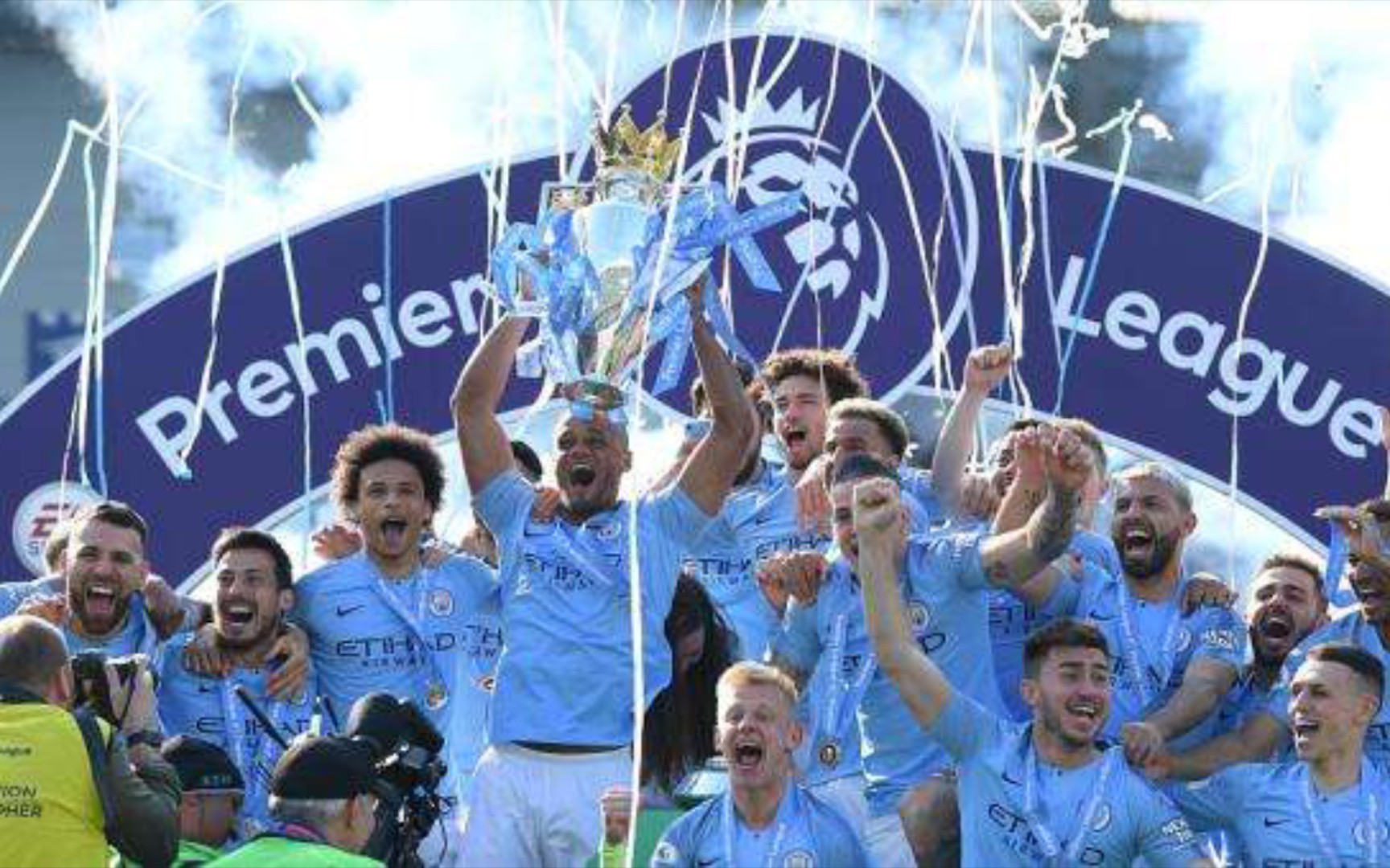 加盟勒沃库 加盟勒沃库